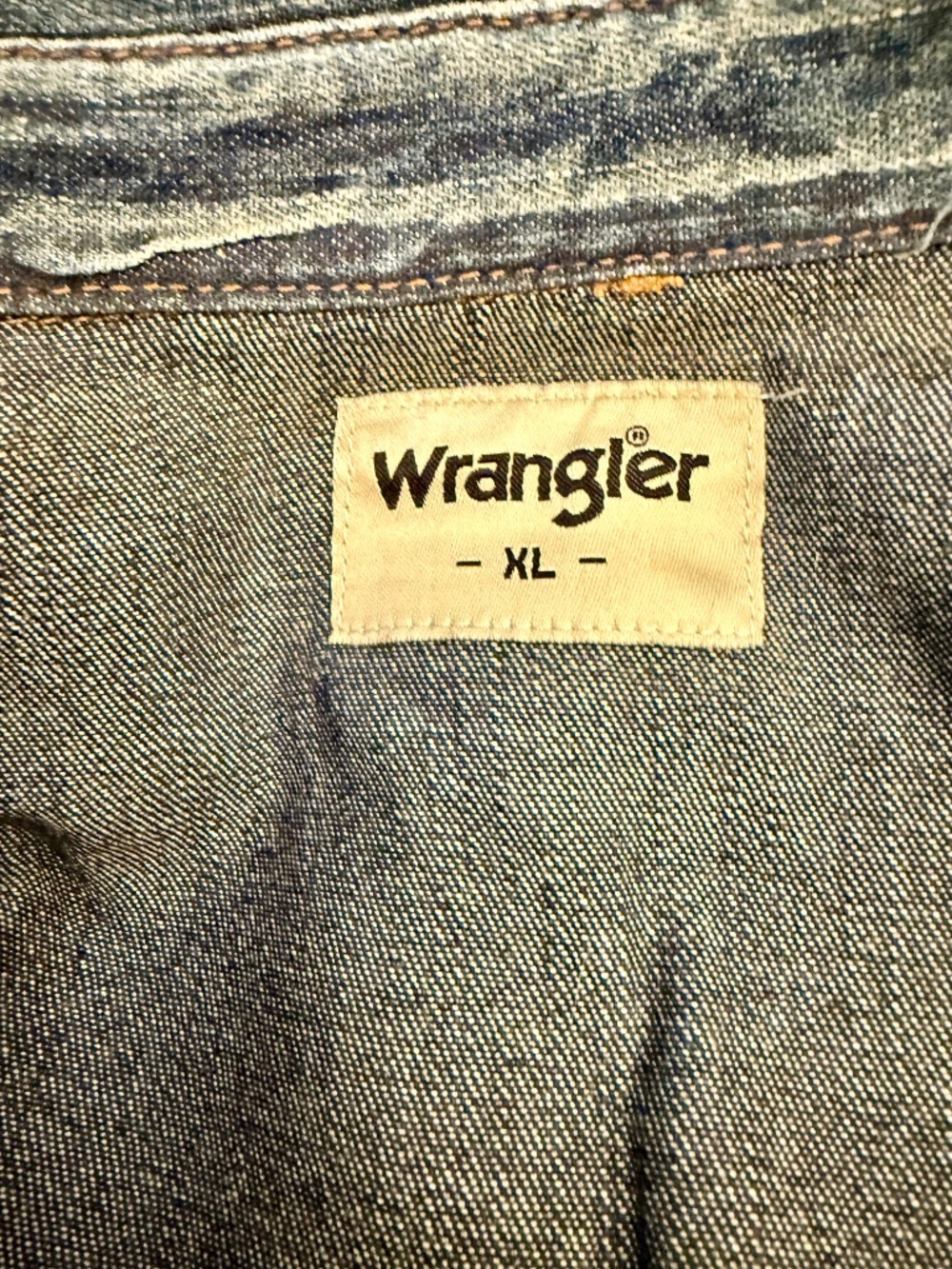 Wrangler denim shirt - Picture 2 of 4